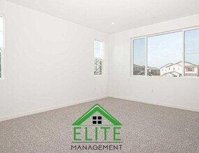 Building Photo - Exceptional Two Story Home