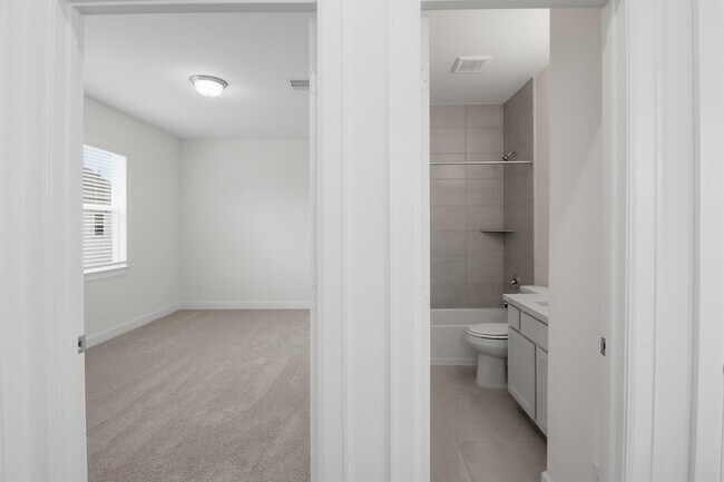 Building Photo - 11404 Irish River Dr