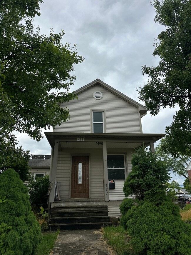 Building Photo - 477 E Martin St