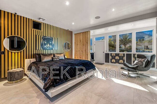 Building Photo - 2325 N Girasol Ave