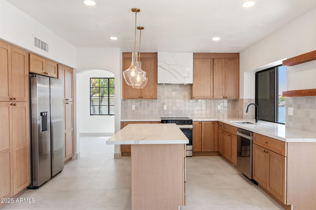 Building Photo - 3520 N 110th Ave