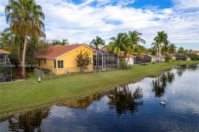 Building Photo - 2893 Oakbrook Dr