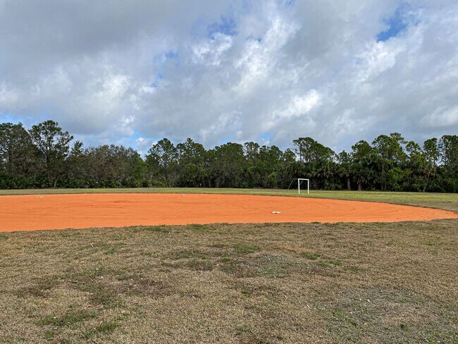 Building Photo - Stoneybrook at Venice; 4bd/2ba home