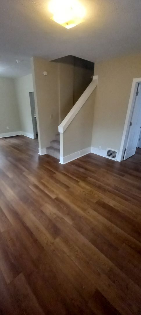 Building Photo - *PENDING* Recently Remodeled 2-Bedroom, 2-Bathroom Home – $1,100/Month - Accepting Section 8