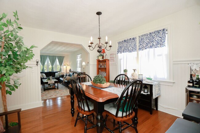 Building Photo - Beautiful Single Family Home in Willoughby Beach!!