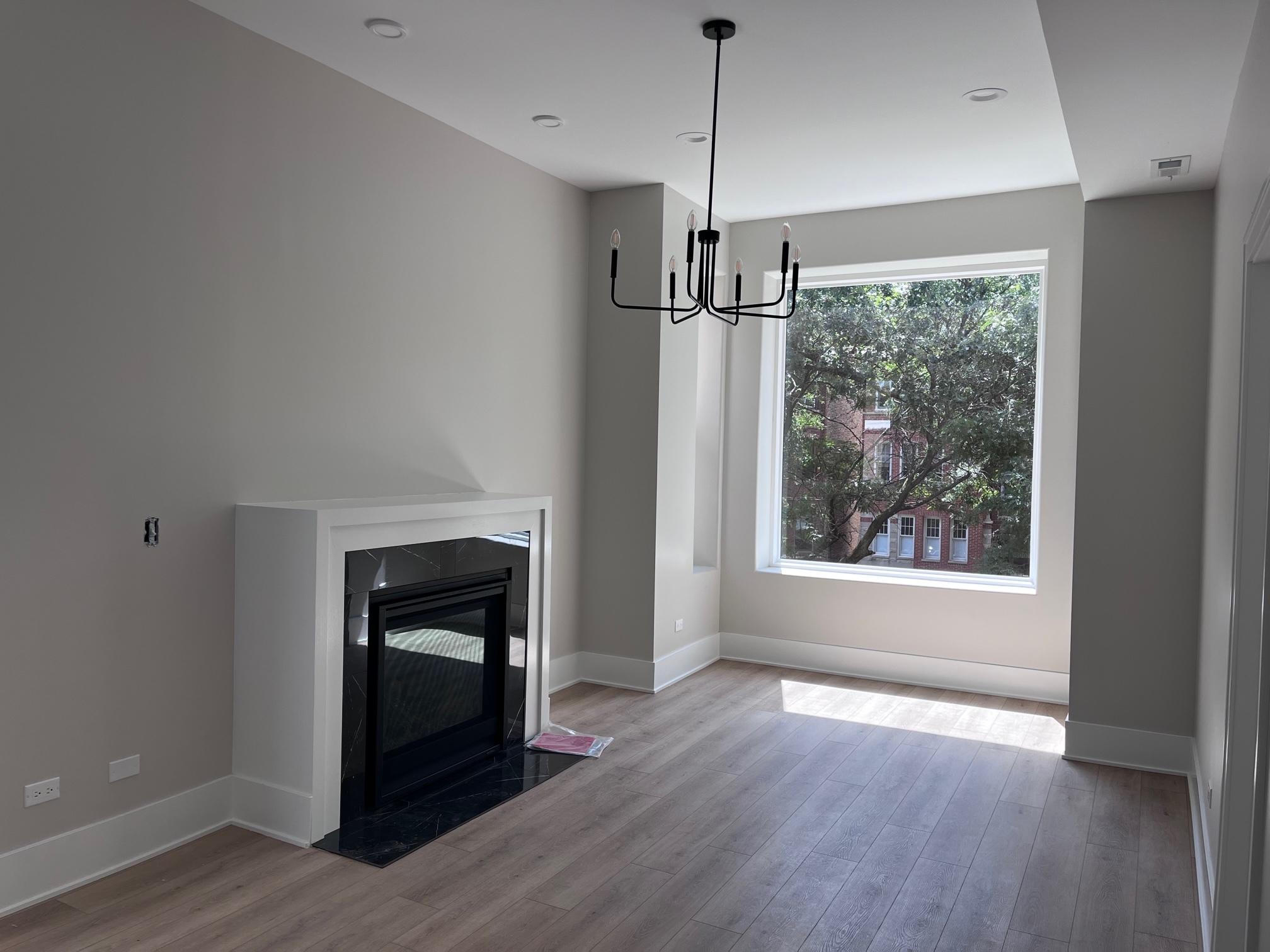 Building Photo - 1408 W Cuyler Ave