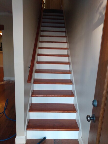 Building Photo - 2206 Anderson Rd