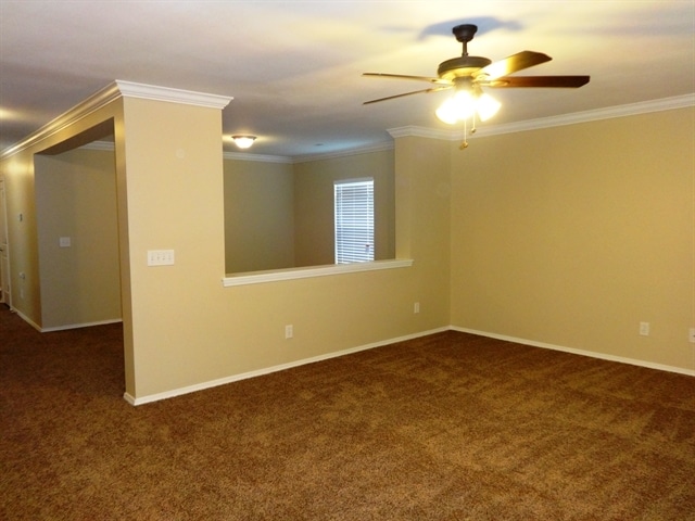 Building Photo - 604 Grassy Hill Road