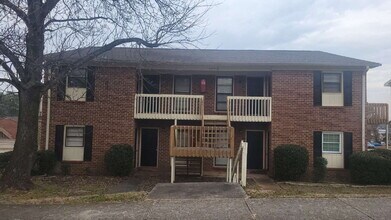 Building Photo - "Spacious 2-Bed, 2-Bath Gem in Huntsville's Heart – Your Ideal Retreat Awaits!"