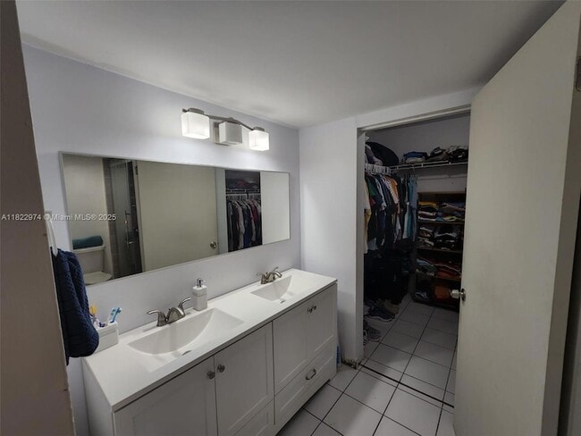 Building Photo - 13850 SW 62nd St