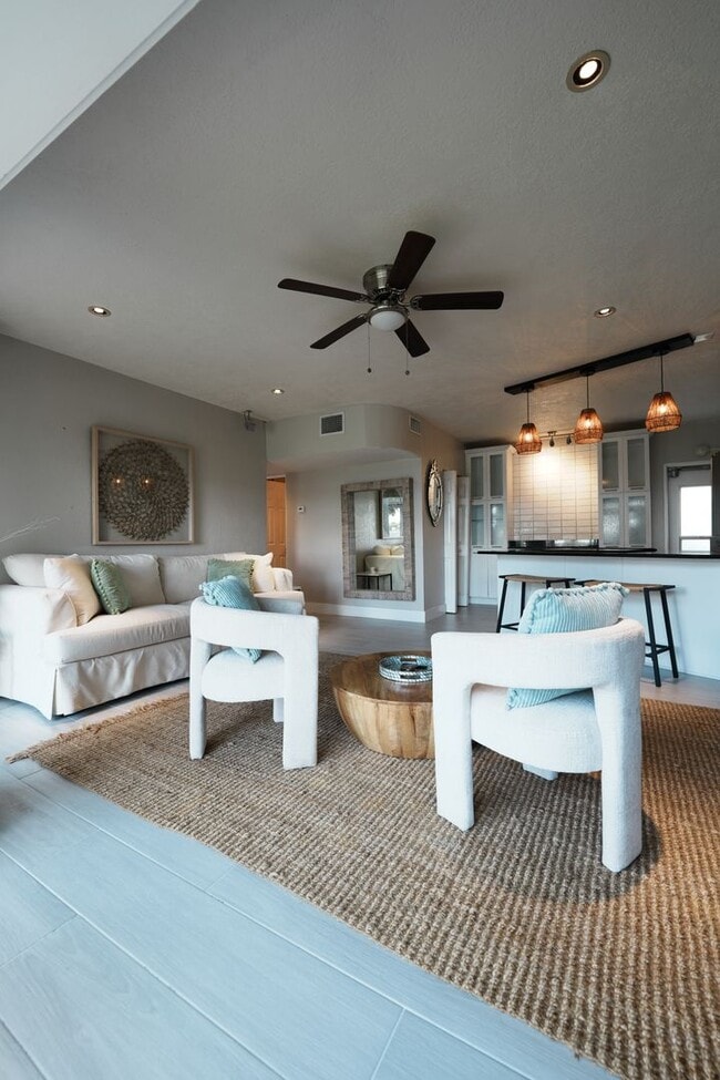 Building Photo - Affordable 3BR Home in Winter Park – Prime Location & Move-In Ready!