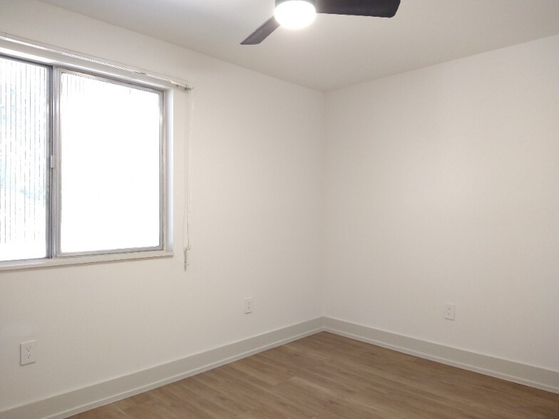 Building Photo - 3319 Metairie Ct