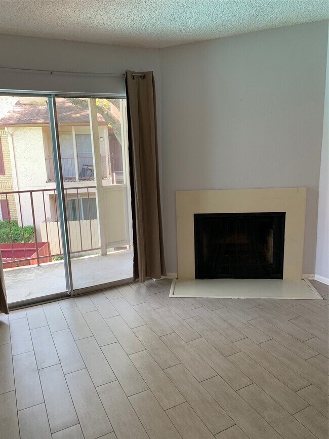 Building Photo - 2120 El Paseo St