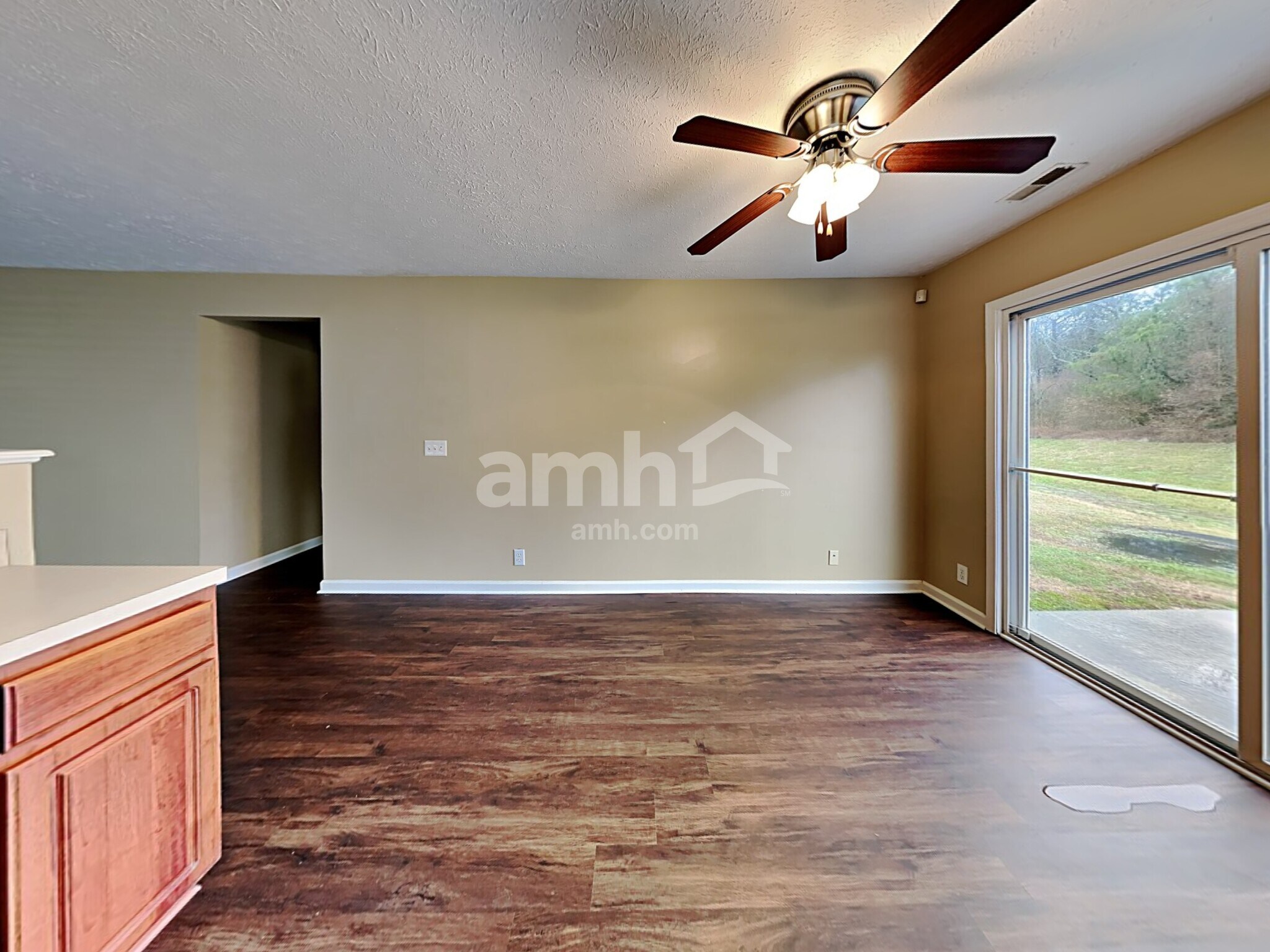 Building Photo - 3136 Hidden Creek Dr