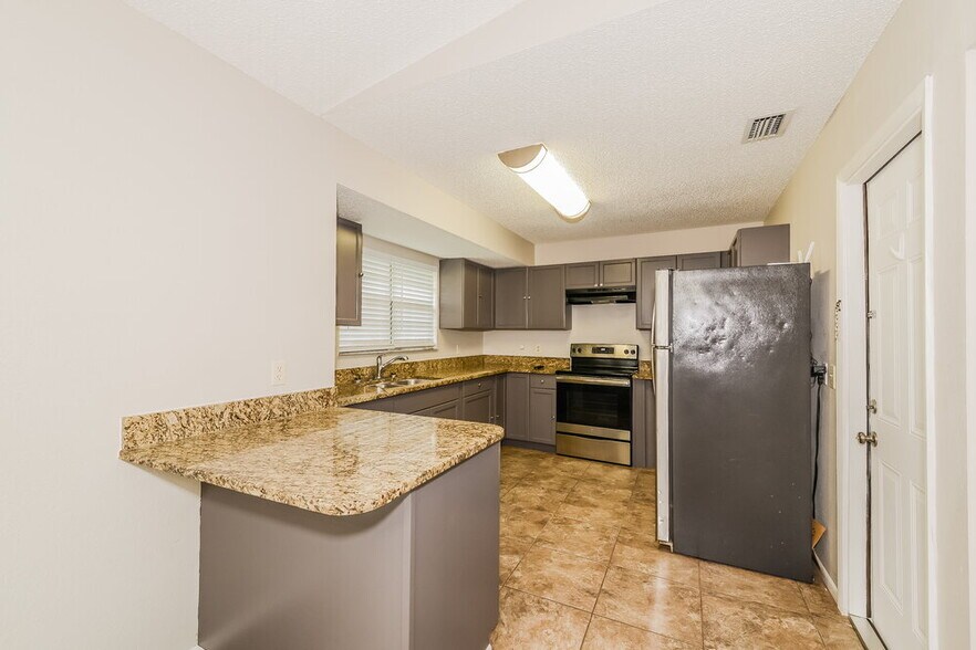 Building Photo - 4122 Bula Ln