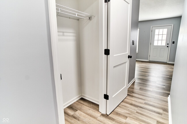 Building Photo - 730 N East St