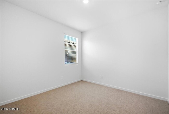 Building Photo - 15875 W Cottontail Ln
