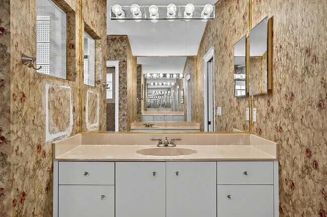 Building Photo - 69 Eagle Harbor Trail