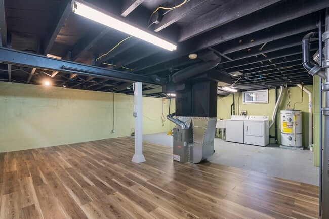 Building Photo - 9026 N Polk Ave