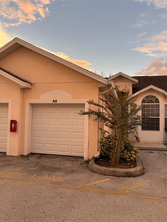 Building Photo - 7416 Lago De Oro