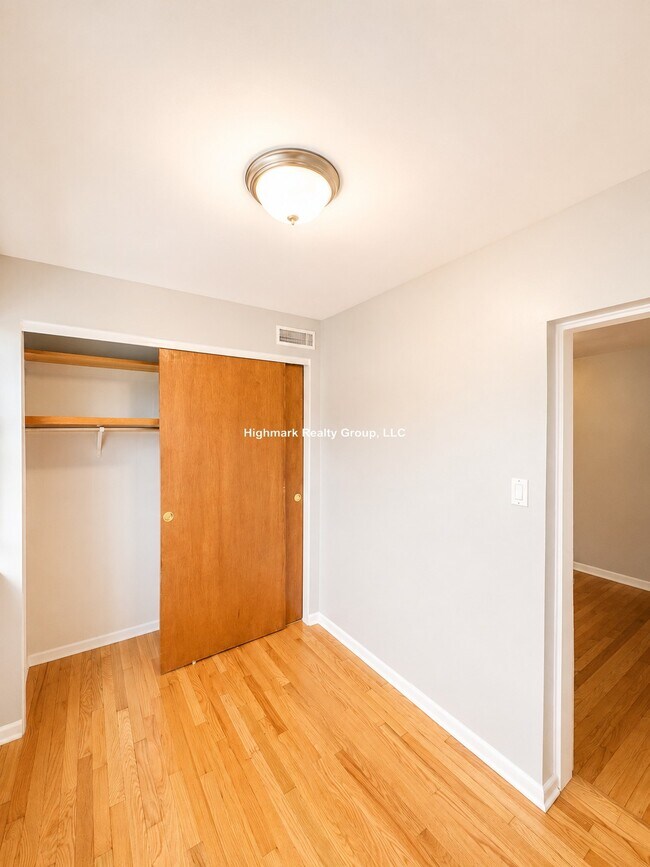 Building Photo - 8242 Kilpatrick Ave