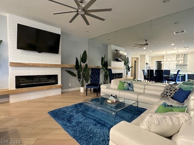 Building Photo - 6714 Desert Crimson St