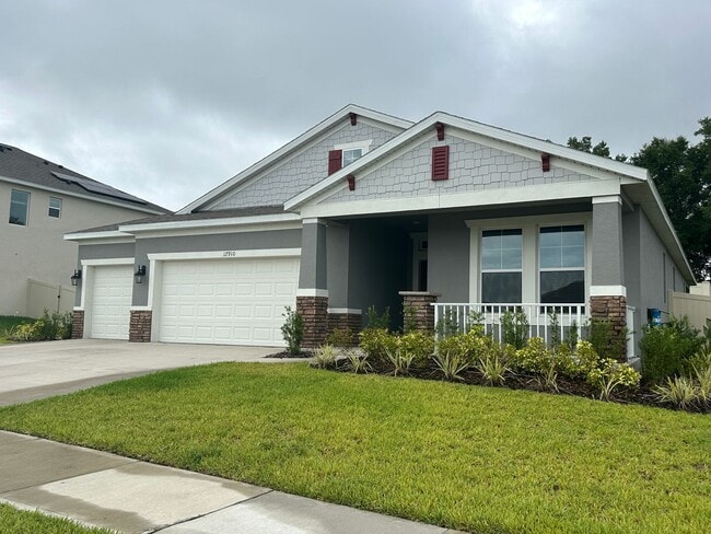 Building Photo - 4 Bedrooms/3 Baths/3 Car Garage House in L...