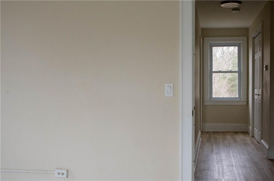 Building Photo - 457 Carolina Back Rd