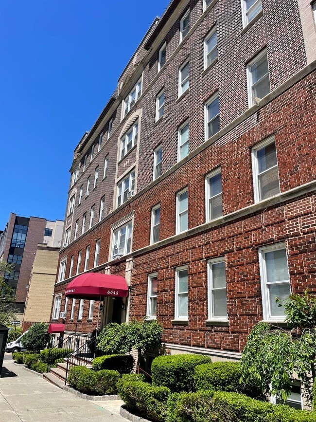 Building Photo - 6045 JFK Blvd E