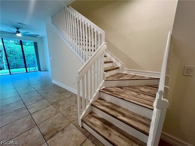 Building Photo - 15850 Portofino Springs Blvd