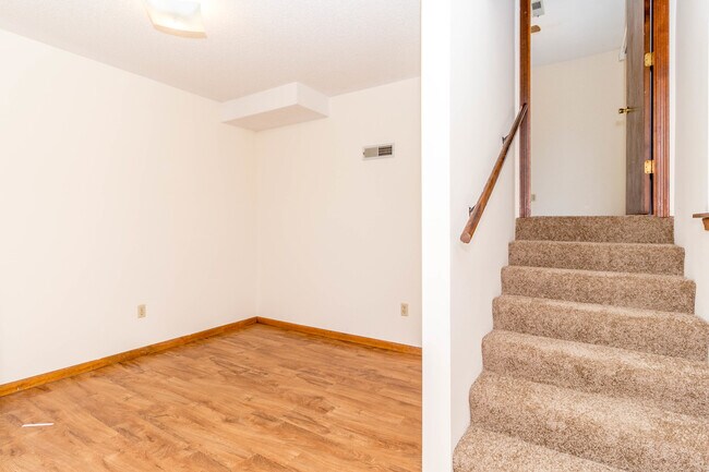 Building Photo - 1609-1611-1611 Handley Pl