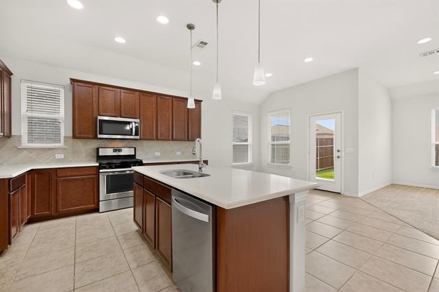 Building Photo - 2717 Strand Ln