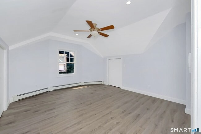 Building Photo - 463 Wilmot Ave
