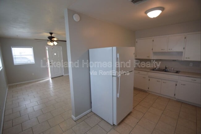 Building Photo - 1213 W Patterson St