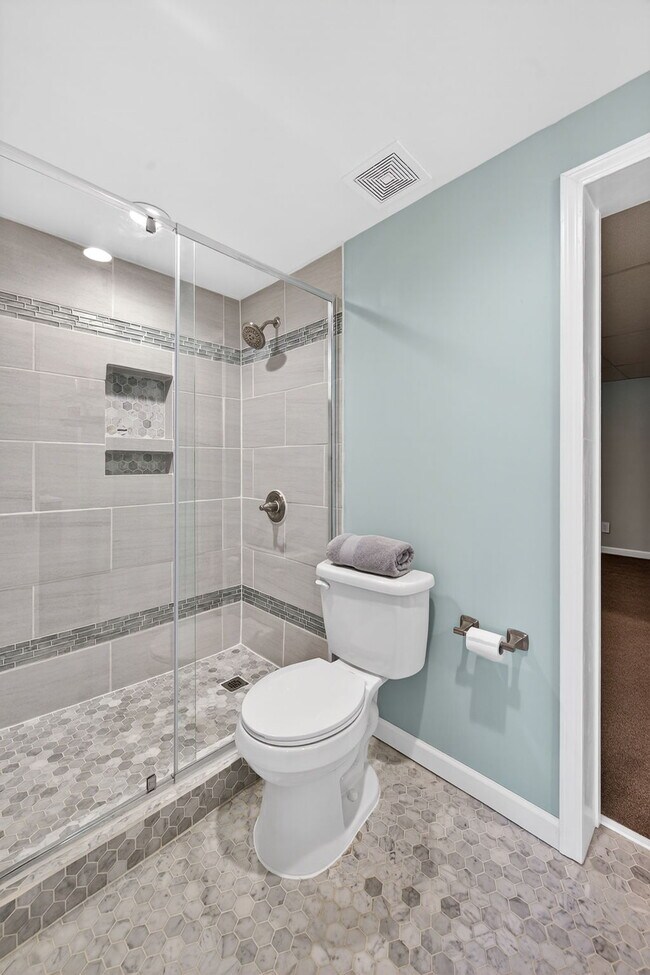 Building Photo - 1203 Dorne Dr