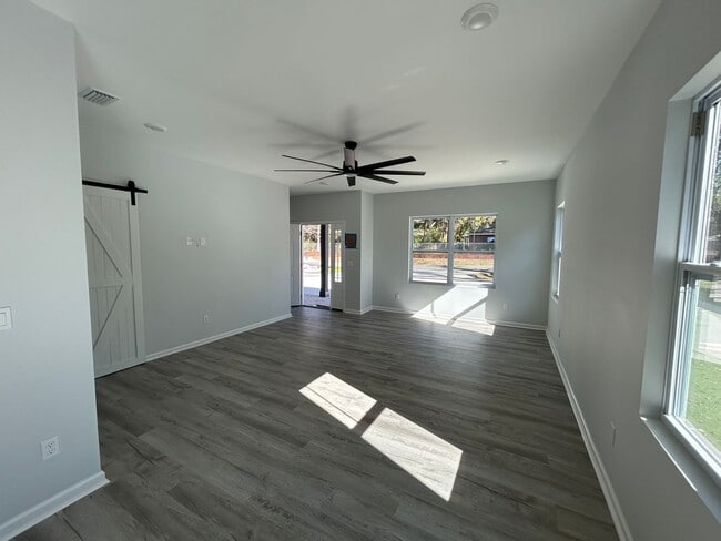 Building Photo - 2022 Trimble Rd