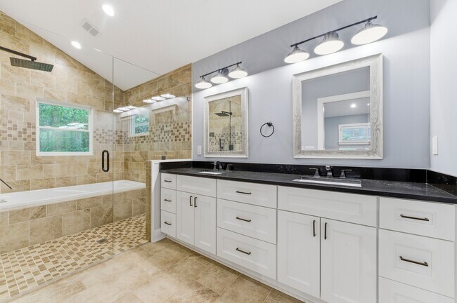 Building Photo - 103 Berkeley Rd