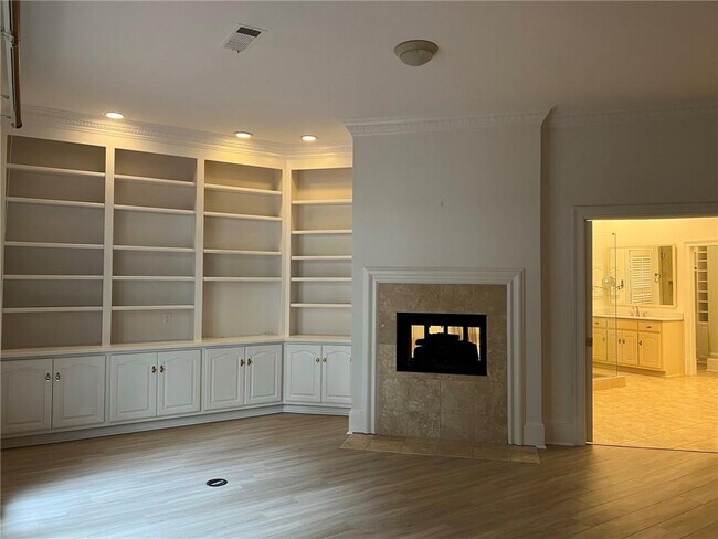Building Photo - 4608 Chattahoochee Crossing SE