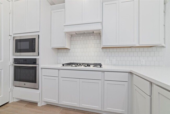 Building Photo - 1434 Girasol St