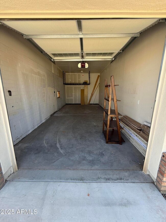 Building Photo - 5401 E Beck Ln