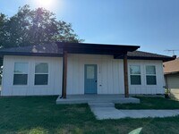 Building Photo - 1316 S 13th St