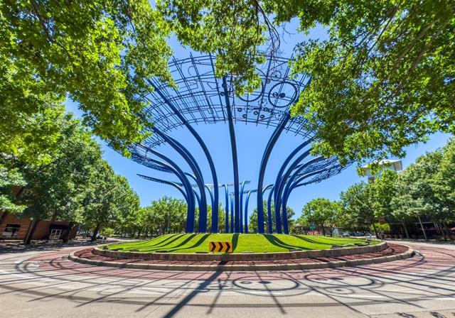 Building Photo - 5005 Meridian Ln