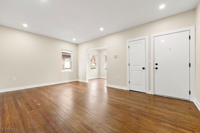 Building Photo - 218 Ampere Pkwy