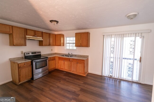 Building Photo - 2761 Rockdale Dr