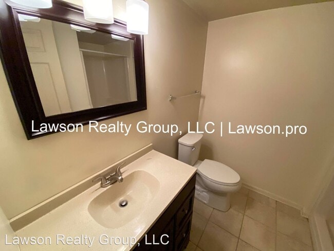 Building Photo - 2 br, 3 bath House - 2429 Avenham Ave SW #7