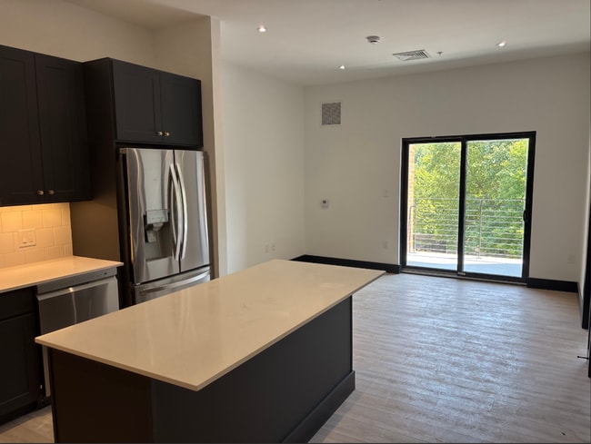 Building Photo - 41 Larry Holmes Dr