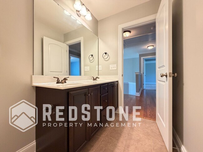 Building Photo - 1823 Buxton Way