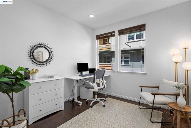 Building Photo - 2071 Mahuron Cir