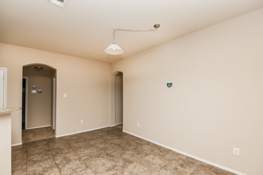 Building Photo - 1313 Pepperfield Ct