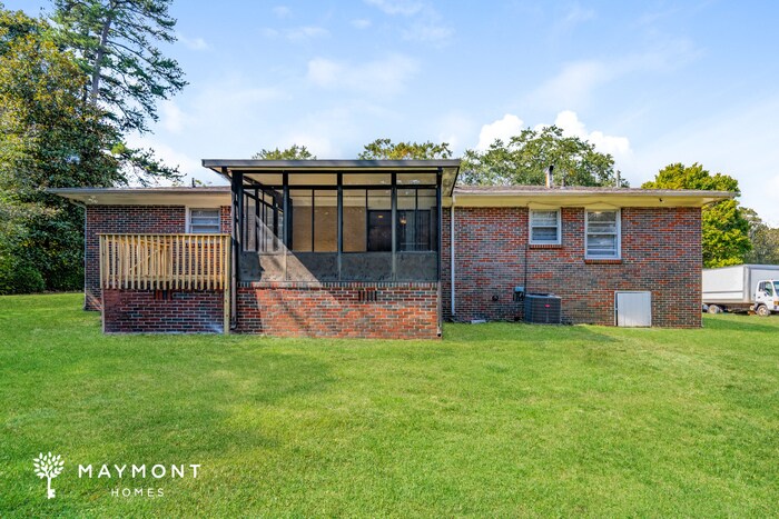 Building Photo - 2505 7th St NE